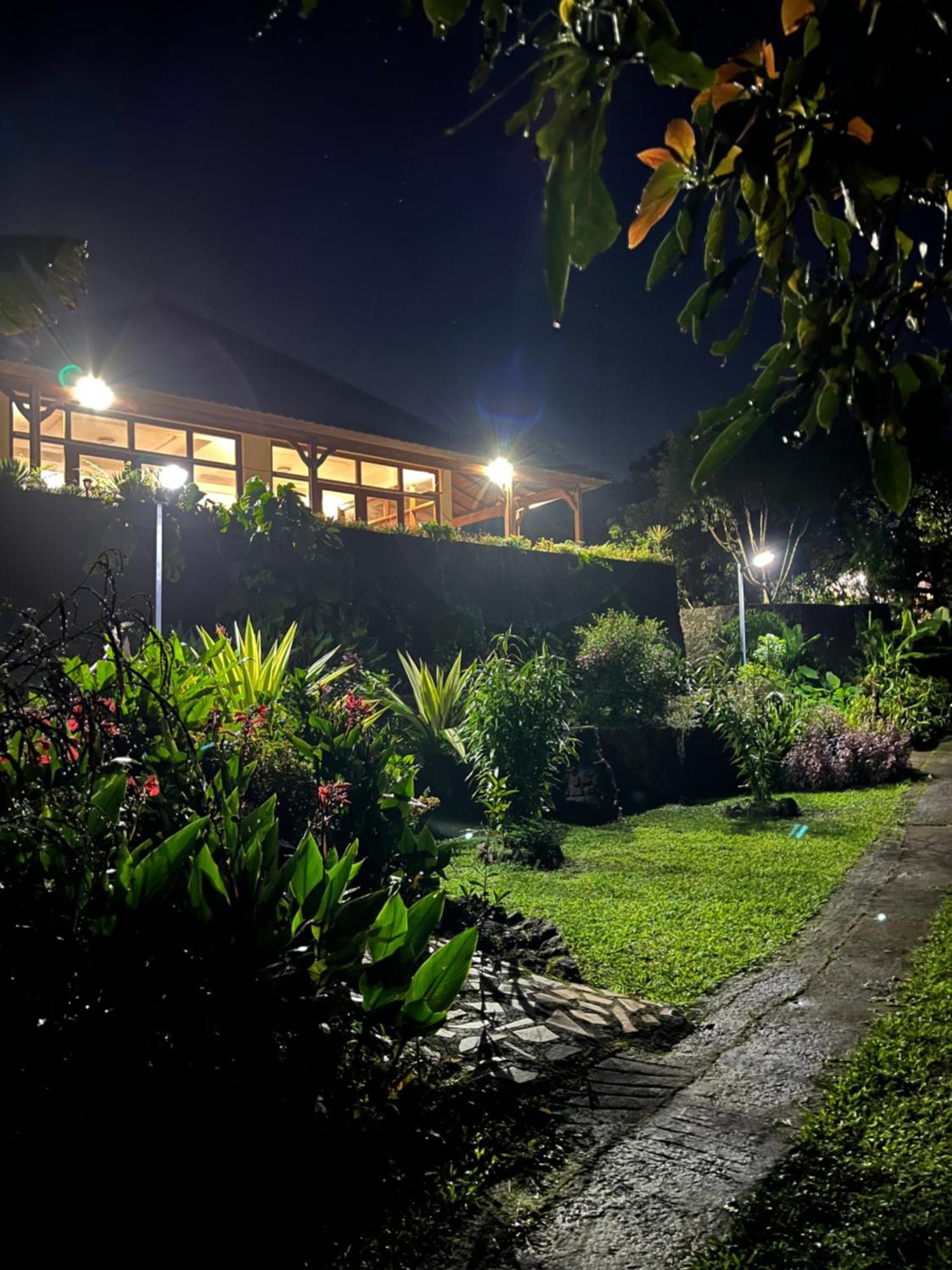 Manigelang Villa Munduk Buitenkant foto